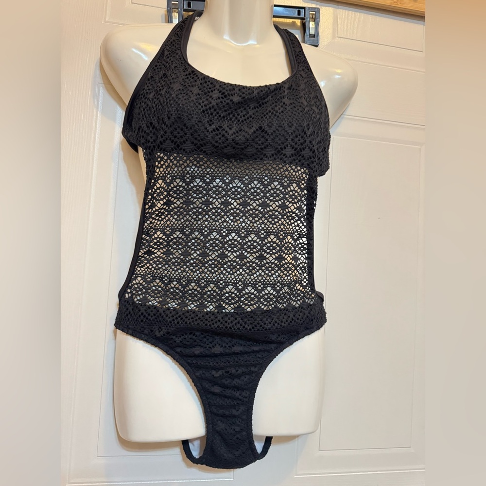 VENUS Black Crochet One-Piece Swimwear
